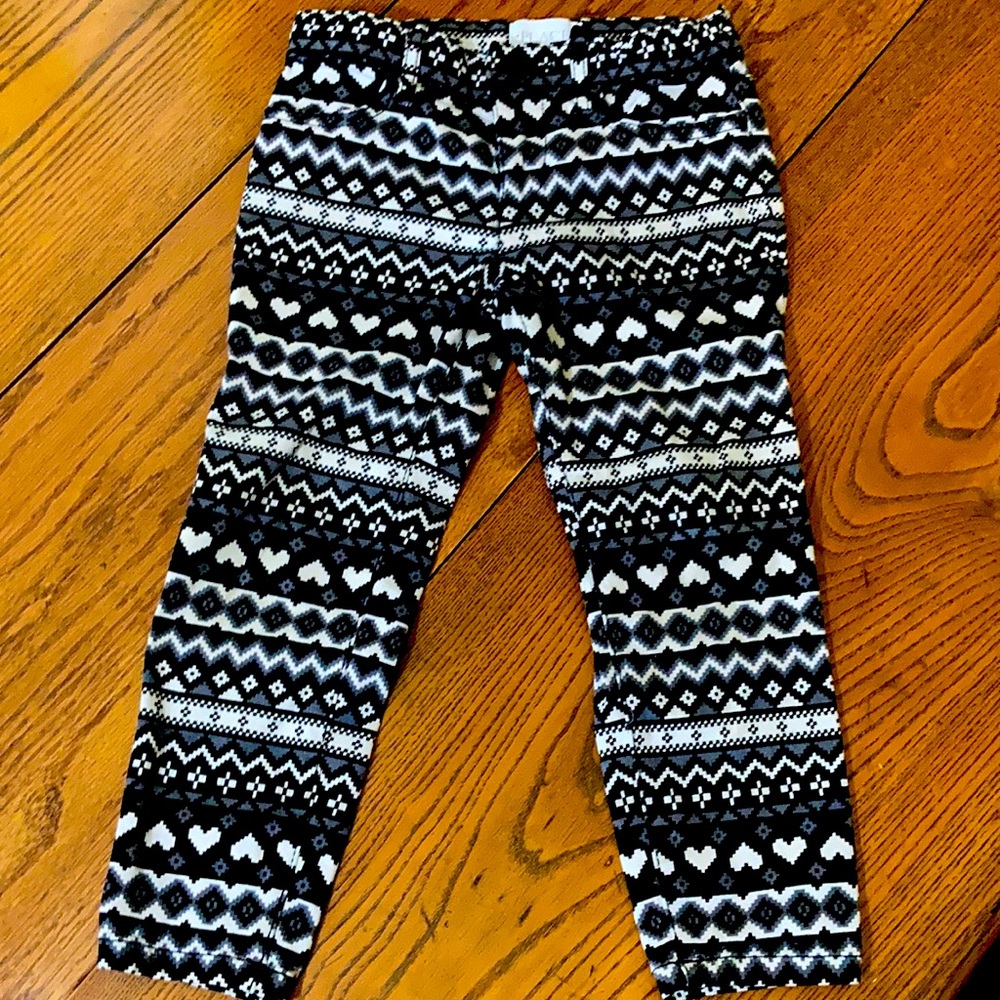 The Children’s Place Little Girl Jeggings size 4 wht/blk/gry Sweater Pattern